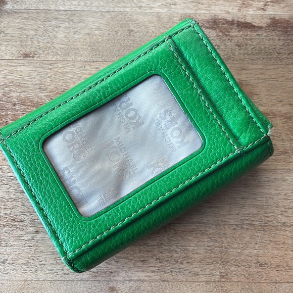 Large and small Michael lots wallets. - Picture 3 of 5